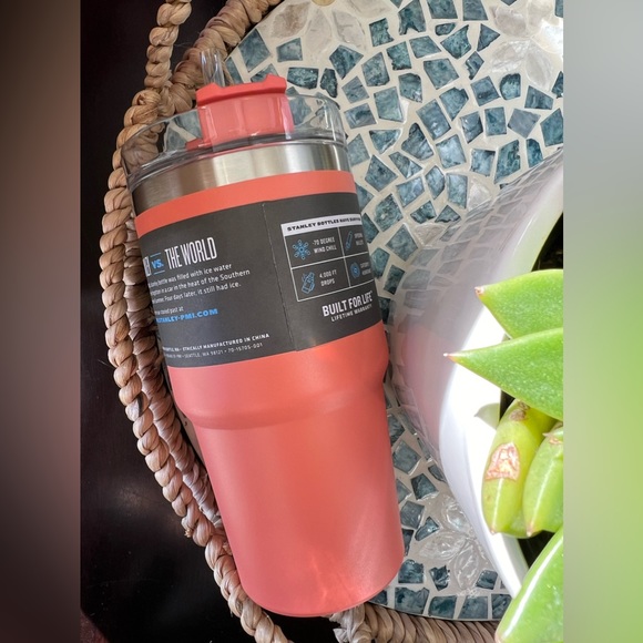 Stanley GRAPEFRUIT 20 oz. Quencher Tumbler - Picture 3 of 6